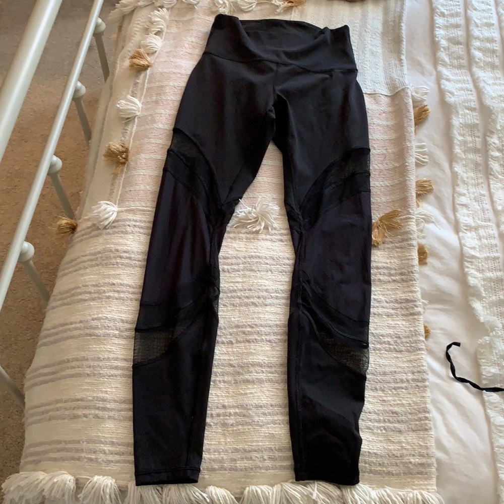 Lulu lemon mesh leggings